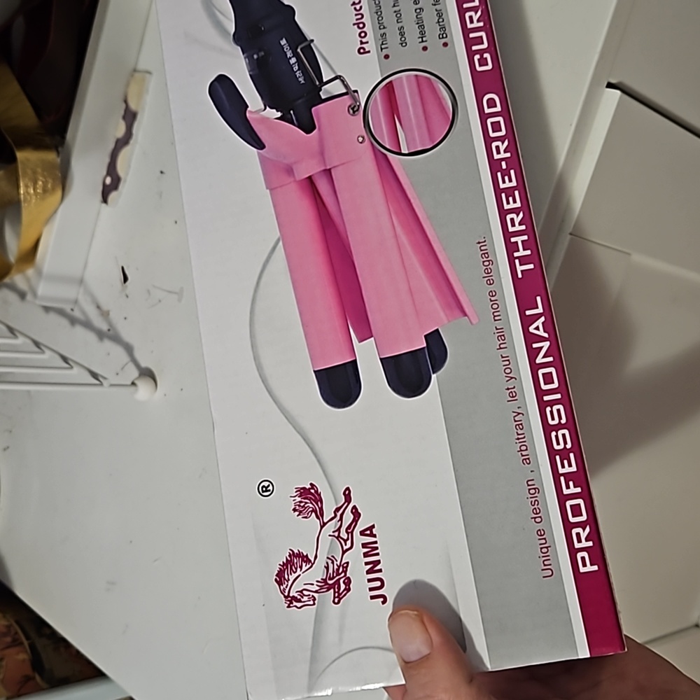 Triple Barrel Curling Iron-New in Box